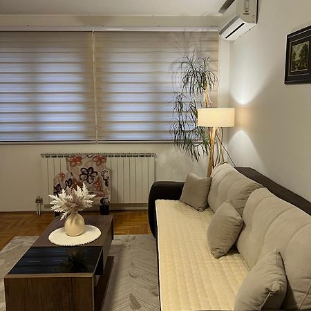 Apartman Manja Lukavica Exteriör bild