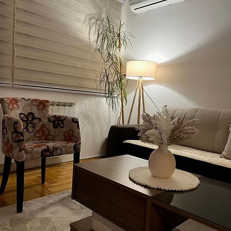 Apartman Manja Lukavica Exteriör bild