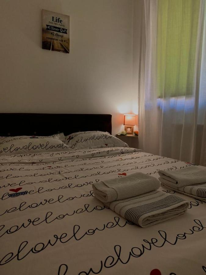 Apartman Manja Lukavica Exteriör bild