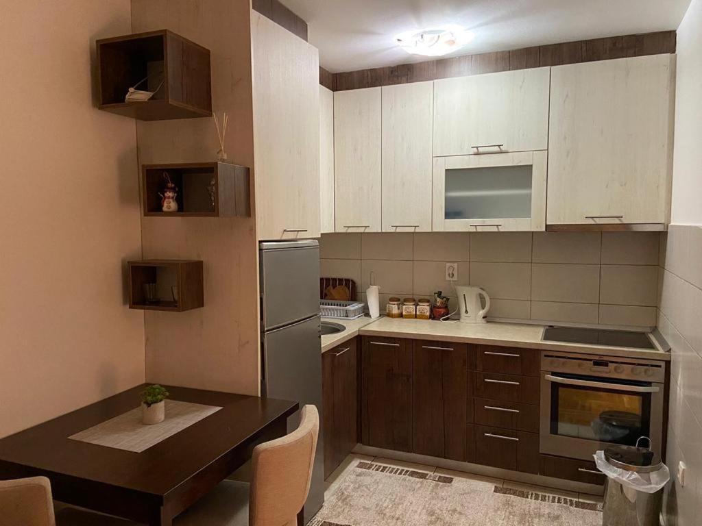 Apartman Manja Lukavica Exteriör bild