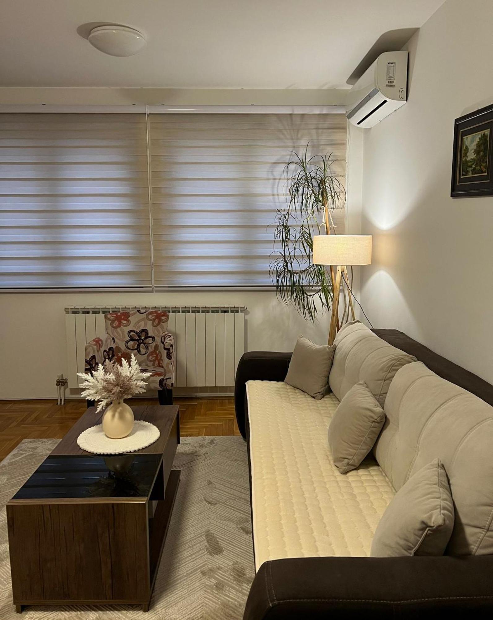 Apartman Manja Lukavica Exteriör bild